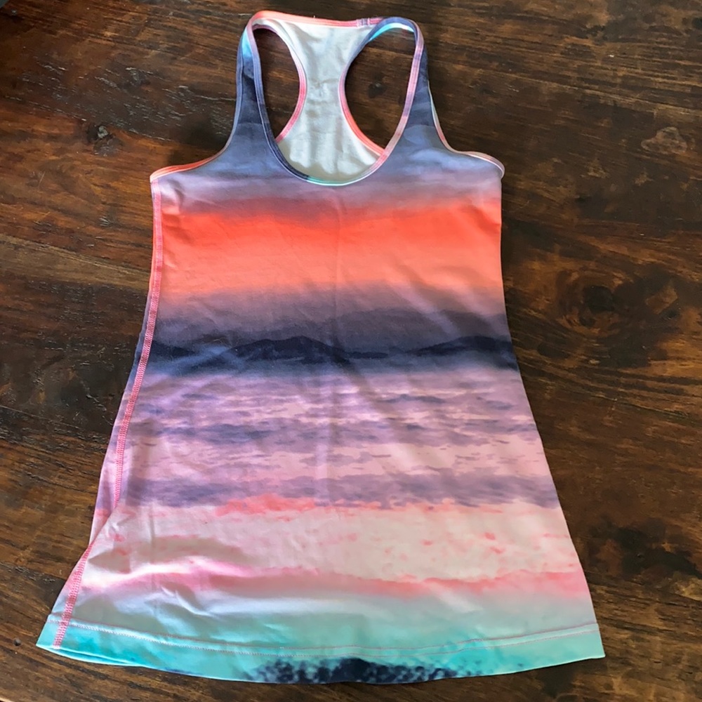 Lululemon tank